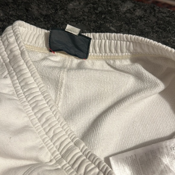 🦁 Gucci Interlocking G Web Embossed Jogger Shorts - Picture 7 of 14